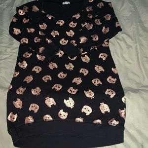 Rose gold cats on a black girls sweater
